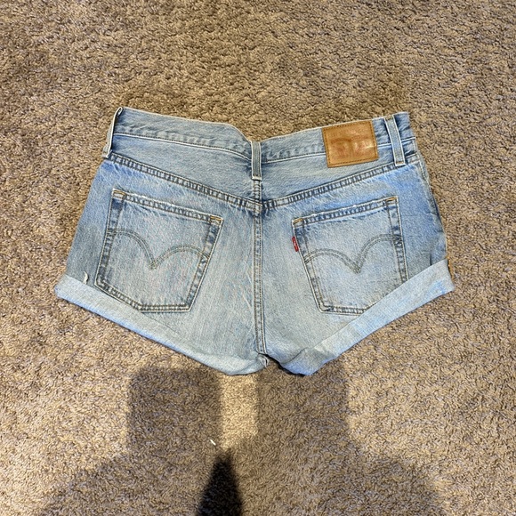 Levi shorts 27 - Picture 3 of 4